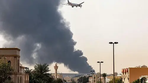 В ОАЭ заявили об атаке иранских дронов и ракет