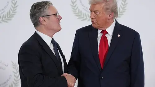 Стармер и Трамп обсудили разблокировку Ормузского пролива