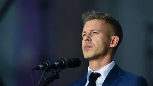 Оппозиция увеличивает отрыв от Орбана перед выборами в Венгрии