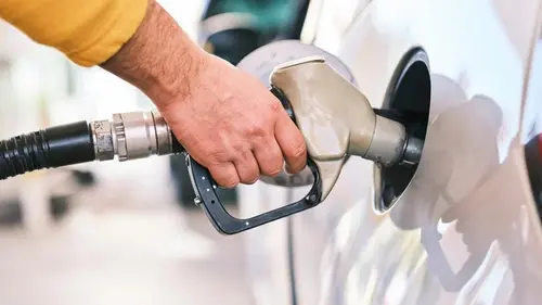 «Больше 50 литров не давать»: Европа вводит жесткие лимиты на заправку...