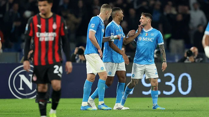 Наполи вырвал непростую победу в матче с Миланом