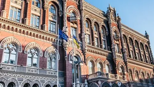 Продажа долларов на межбанке упала ниже психологической отметки