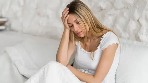 Почему вы просыпаетесь с головной болью и что с этим делать