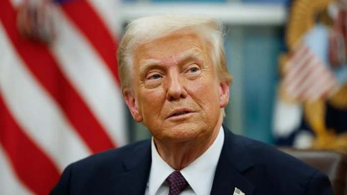 Трамп заявил, что навсегда открывает Ормузский пролив