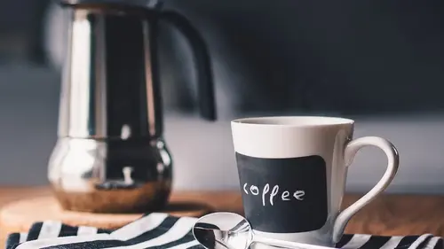 Горячий или холодный кофе: в каком больше кофеина и антиоксидантов