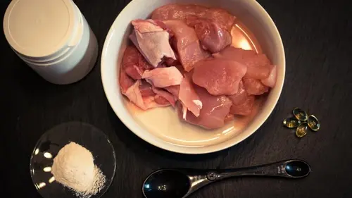 В каком мясе много белка: назван недооцененный вид, идеальный для пожилых людей