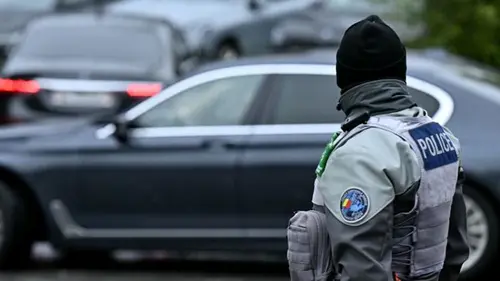 Десятки тысяч людей вышли на протесты в Женеве против саммита G7 в соседней Франции