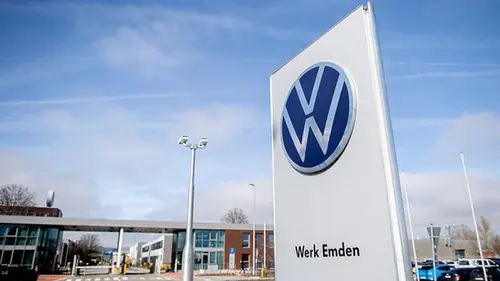 Volkswagen закроет четыре завода и уволит 100 000 человек — СМИ
