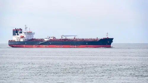 Нефть еще просачивается, а газ остановился: Ормузский пролив разделили на зоны влияния