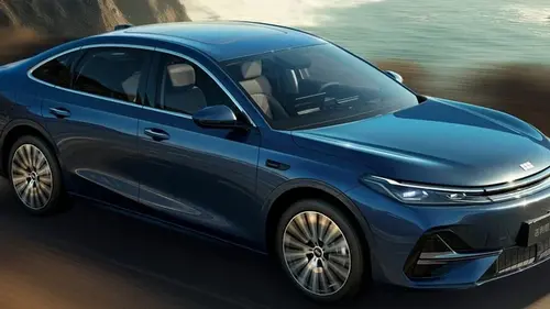 Более 2600 км: недорогой электрифицированный Geely установил новый мировой рекорд запаса хода