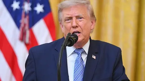 Трамп пригрозил Канаде дополнительными пошлинами из-за лесных пожаров
