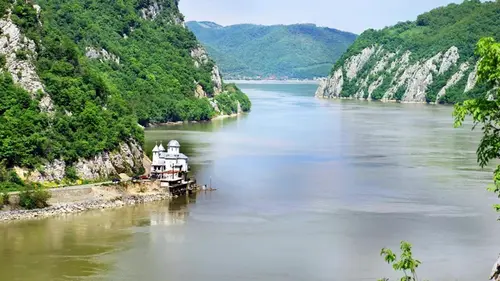 На Дунае исчезла водная граница между двумя странами: теперь там можно...