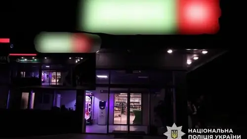 Под Киевом мужчина устроил стрельбу в супермаркете