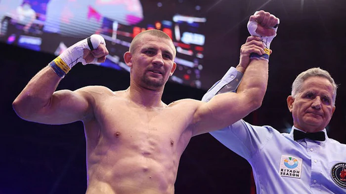 Хижняк завоевал первый чемпионский пояс на профи-ринге