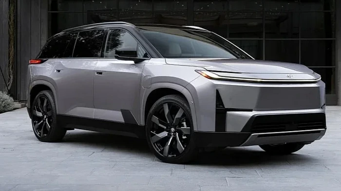 Toyota вновь отложила выпуск электрического Highlander: что предложат взамен