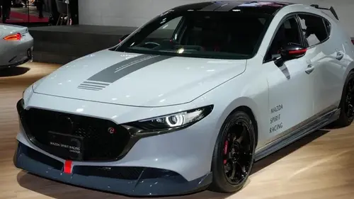 Mazda відродить знамениту спортивну модель 2000-х: вона кине виклик VW Golf R (фото)