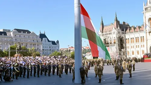 Венгрия отказалась от большей части кредита SAFE