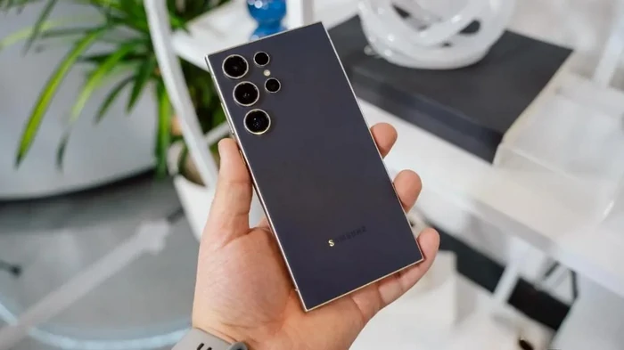 Марк Цукерберг удивил выбором смартфона: глава Meta пользуется старым Samsung