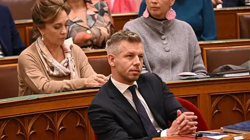 Парламент Венгрии лишил Мадяра неприкосновенности
