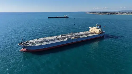 ВМС США провели через Ормуз 19 млн баррелей нефти