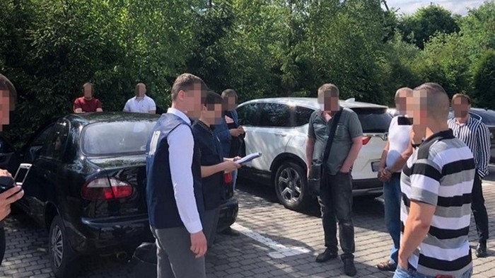 Во Львовской области на взятке задержали полицейского чиновника