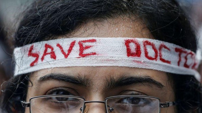 В Индии проходит масштабная забастовка врачей