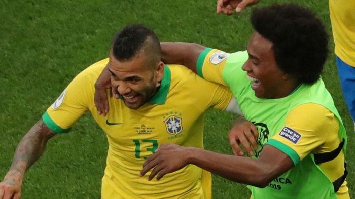 Бразилия и Венесуэла вышли в четвертьфинал Кубка Америки