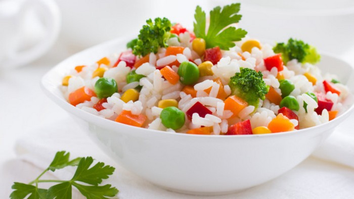 Как приготовить рис с замороженными овощами: пошаговый рецепт