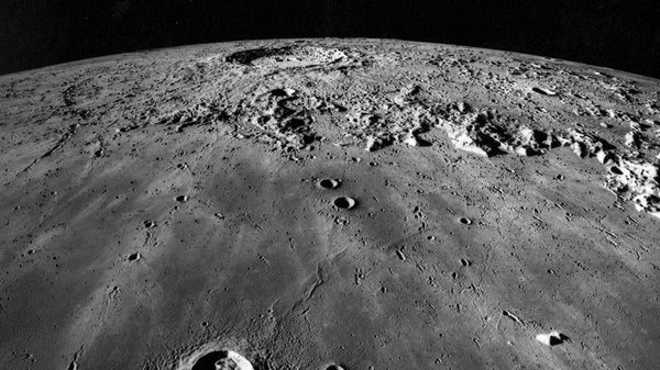 Ученые нашли доказательства наличия воды на Луне