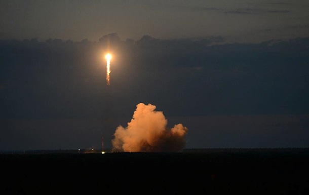 Россия запустила ракету Союз со спутником ГЛОНАСС-М (видео)