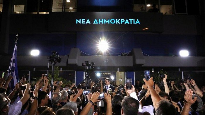 Досрочные парламентские выборы в Греции: оппозиция получает большинство