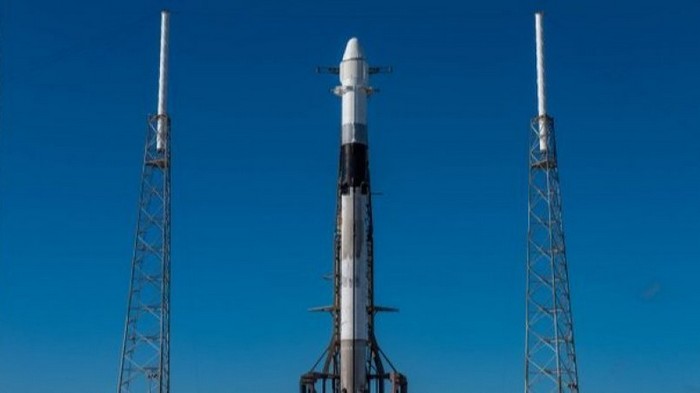 SpaceX отложила полет грузового корабля Dragon к МКС
