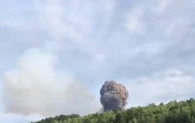 В РФ горят и взрываются военные склады (видео)