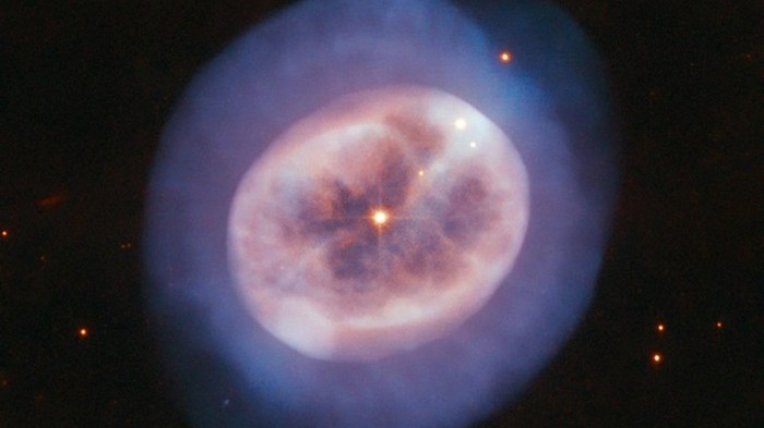 Hubble снял умирающую звезду из созвездия Ориона