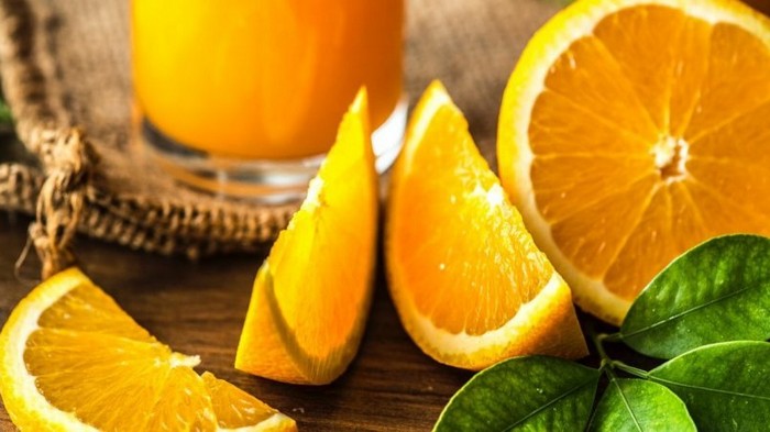 Что полезнее для здоровья — апельсины или апельсиновый сок?