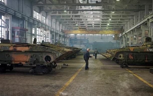 СБУ проводит обыски на Житомирском бронетанковом заводе