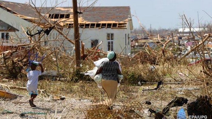 Жертвами урагана на Багамах стали 30 человек