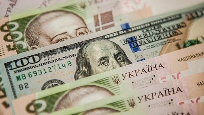 Курс валют на 4 сентября: гривна продолжает дешеветь