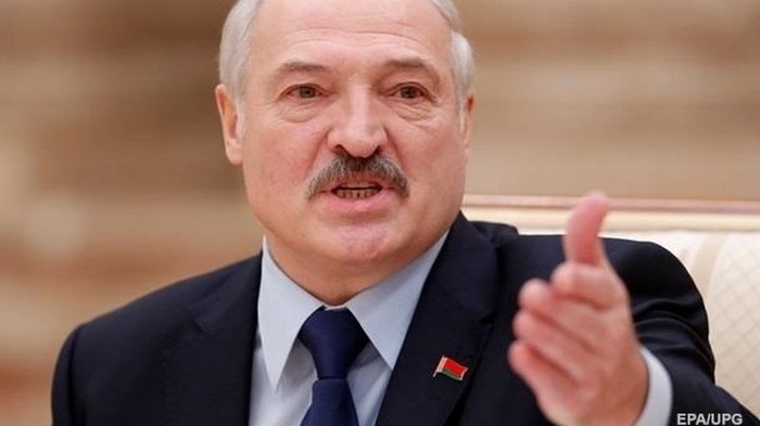 Лукашенко отказался от велосипеда из-за Зеленского