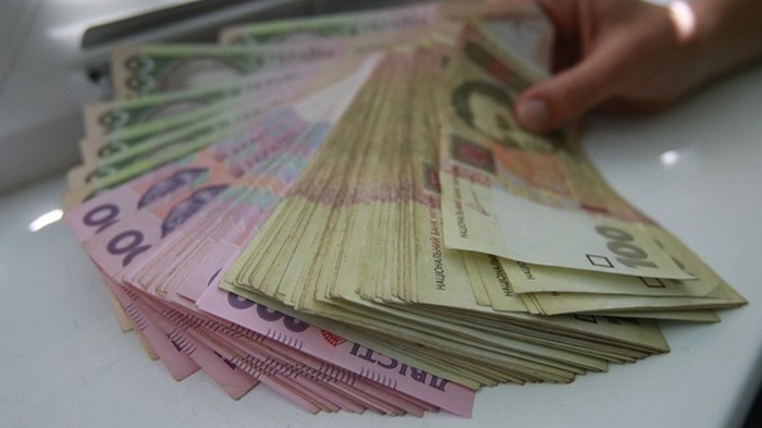 Украина по долларовой зарплате отстает от половины стран СНГ