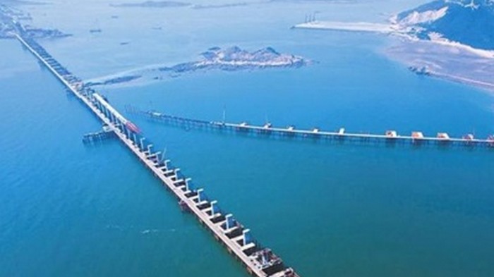В Китае построили самый длинный в мире мост