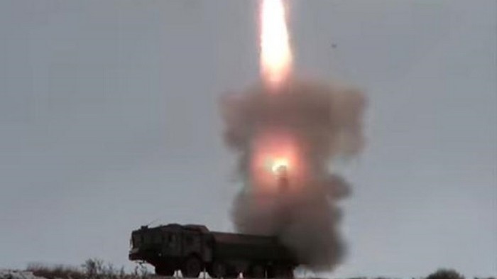 В РФ показали пуск крылатой ракеты вблизи Аляски (видео)