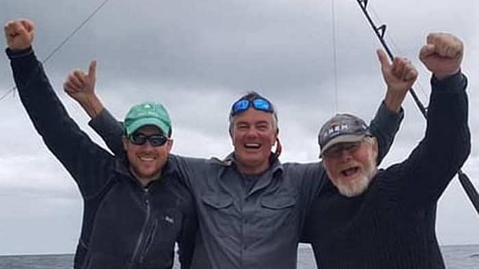 Рыбак поймал огромного 272-килограммового тунца стоимостью 3 млн фунтов (фото)