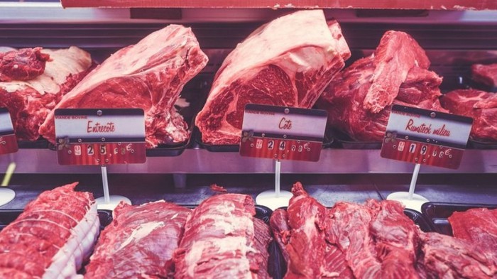 В Нидерландах в мясе обнаружили опасную бактерию, зафиксировано три смерти