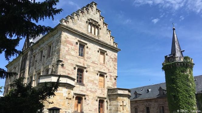 У семьи российского экс-депутата конфисковали замок в Германии