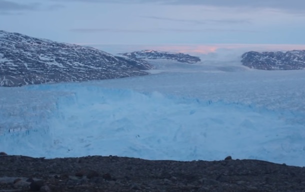 Разрушение ледника показали на ускоренном видео