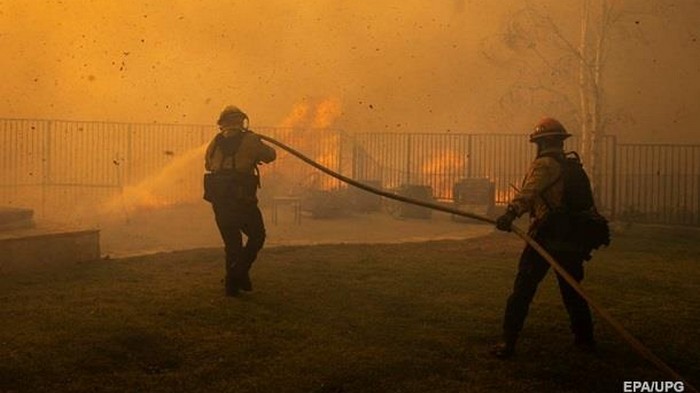 Три человека стали жертвами пожаров в Калифорнии