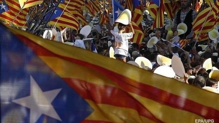 Мэры Каталонии выступили за право региона на самоопределение