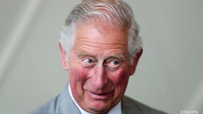 Принц Чарльз оказался втянут в скандал с поддельными картинами