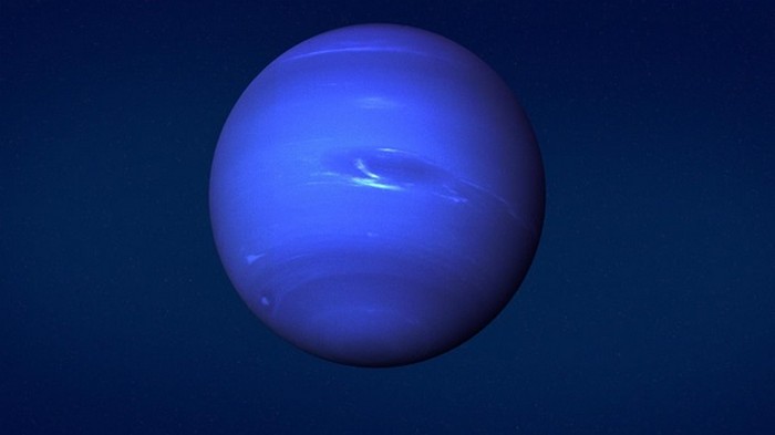 NASA показало уникальный танец спутников Нептуна (видео)